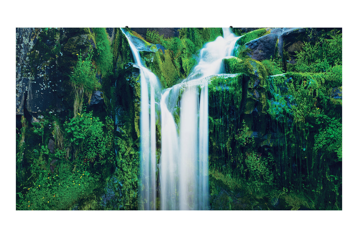 Samsung LED-Display The Wall IW012C Pro IWC Series - 640 x 360 Pixel The Wall. Make a bold statement. Make a bold statement with The Wall. Samsung’s rich R&D heritage and LED expertise culminates in The Wall, designed to deliver the ultimate viewing