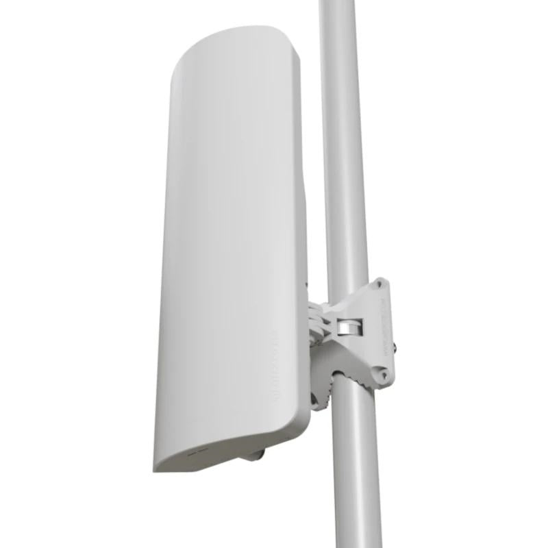 Módulo SFP MikroTik mANTBox ax 15s WiFi6 1xGbE 1x2.5G SFP Out