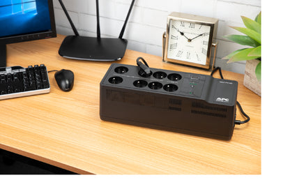 UPS APC Back 650VA/400W 8 tomas Schuko USB A+C - imagem 9