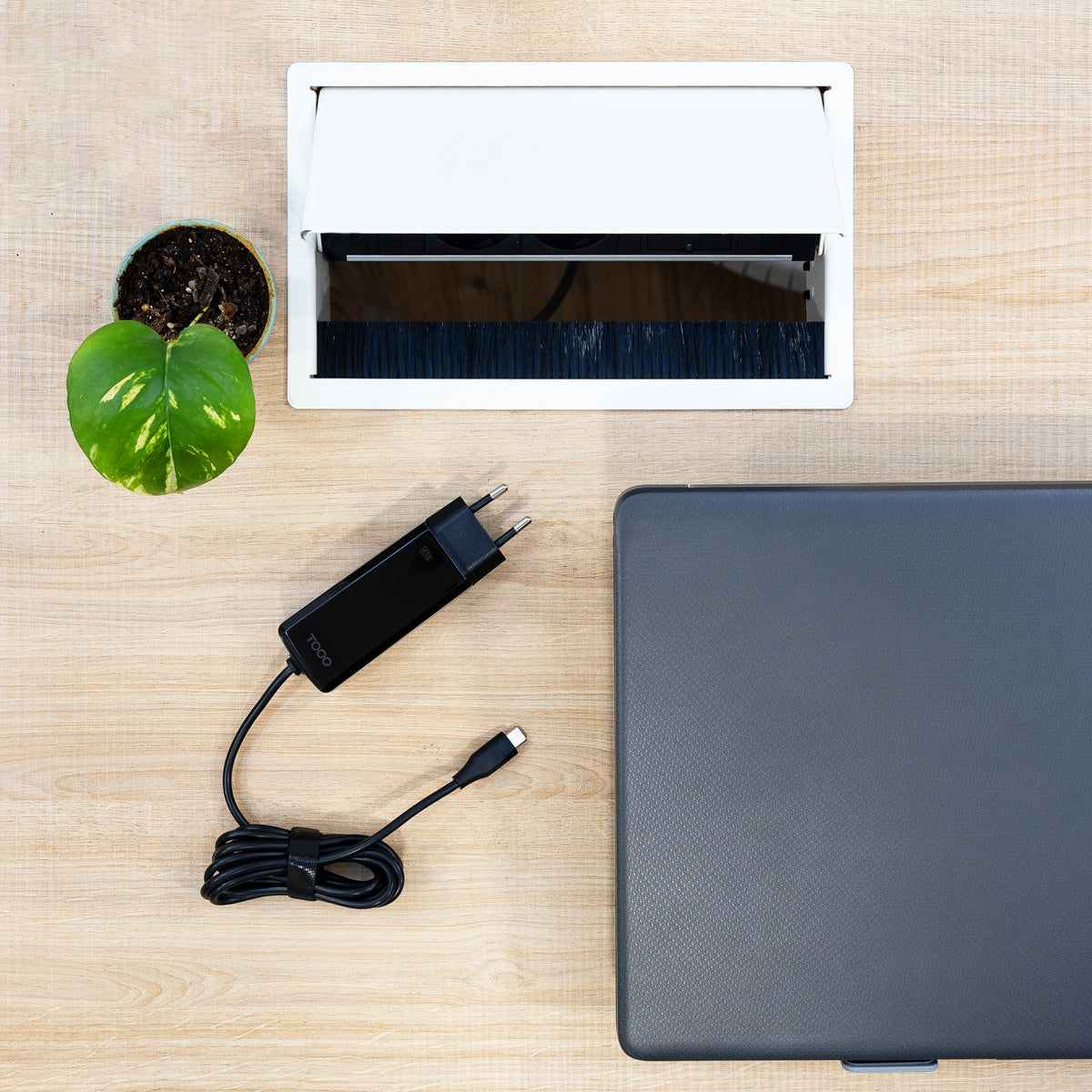 Carregador para Portátil Tooq GAN USB-C PD 90W Cúbico - imagem 7