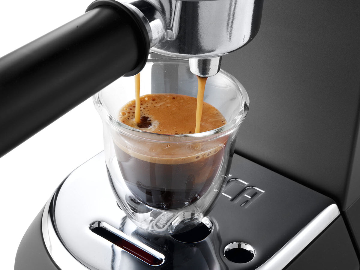 De’Longhi Portafilter machine Dedica EC 685 / EC685.BK preto, prateado - imagem 8