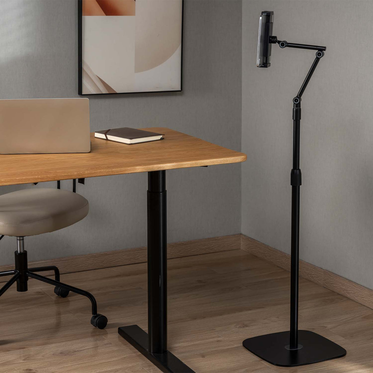 suporte de Suelo Giratorio/ Inclinable/ Nivelable/ Rotable Aisens MSF3P-301 para Tablet 4.7-12.9"