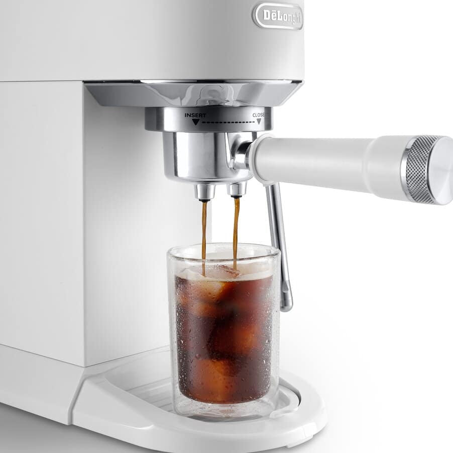 Máquina de Café De’Longhi Dedica Duo / EC890.WI branco - imagem 6