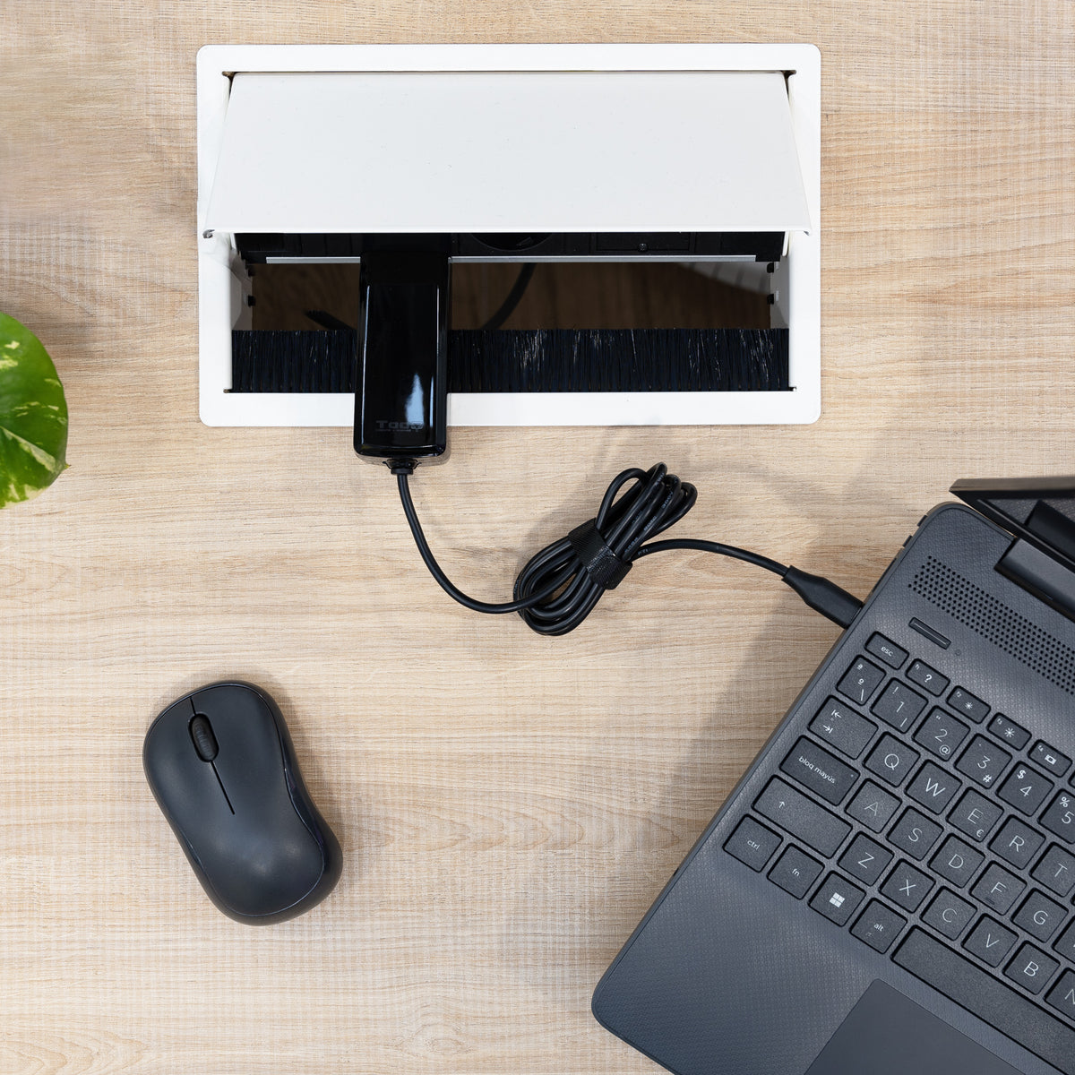 Carregador para Portátil Tooq GAN USB-C PD 45W Cúbico - imagem 7