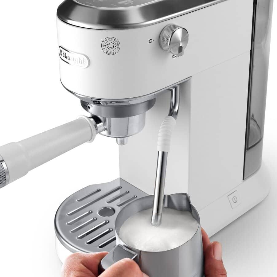 Máquina de Café De’Longhi Dedica Duo / EC890.WI branco - imagem 9