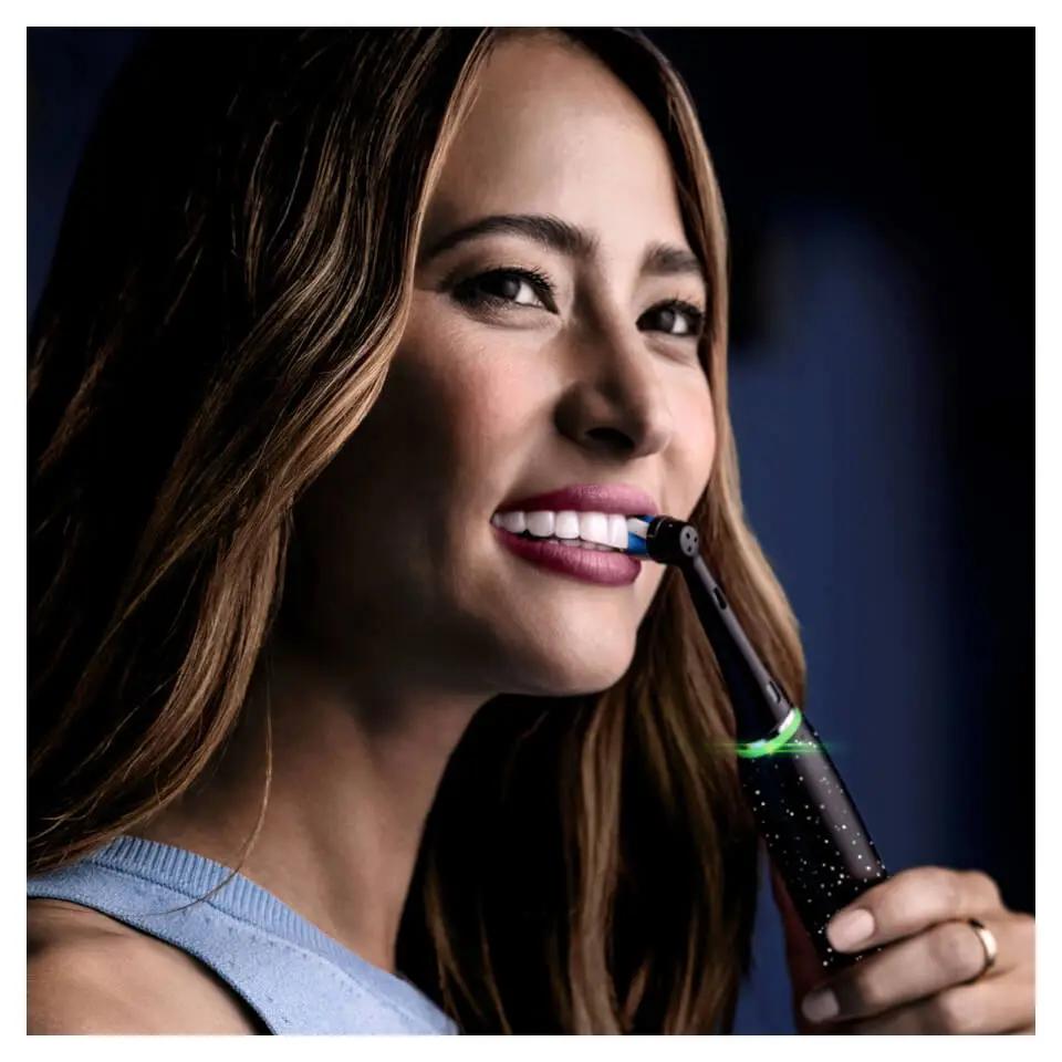 Escova de Dentes Elétrica Oral-B IO10NBK / 435587 preto - imagem 3