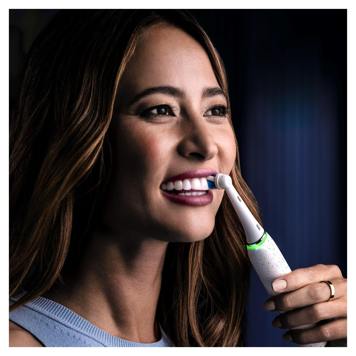 Escova de Dentes Elétrica Oral-B IO10NW / 435457 branco - imagem 12