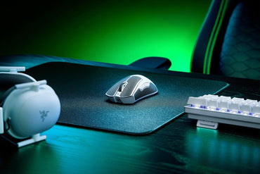 Rato Razer DeathAdder V3 Pro / RZ01-04630200-R3G1 branco - imagem 2