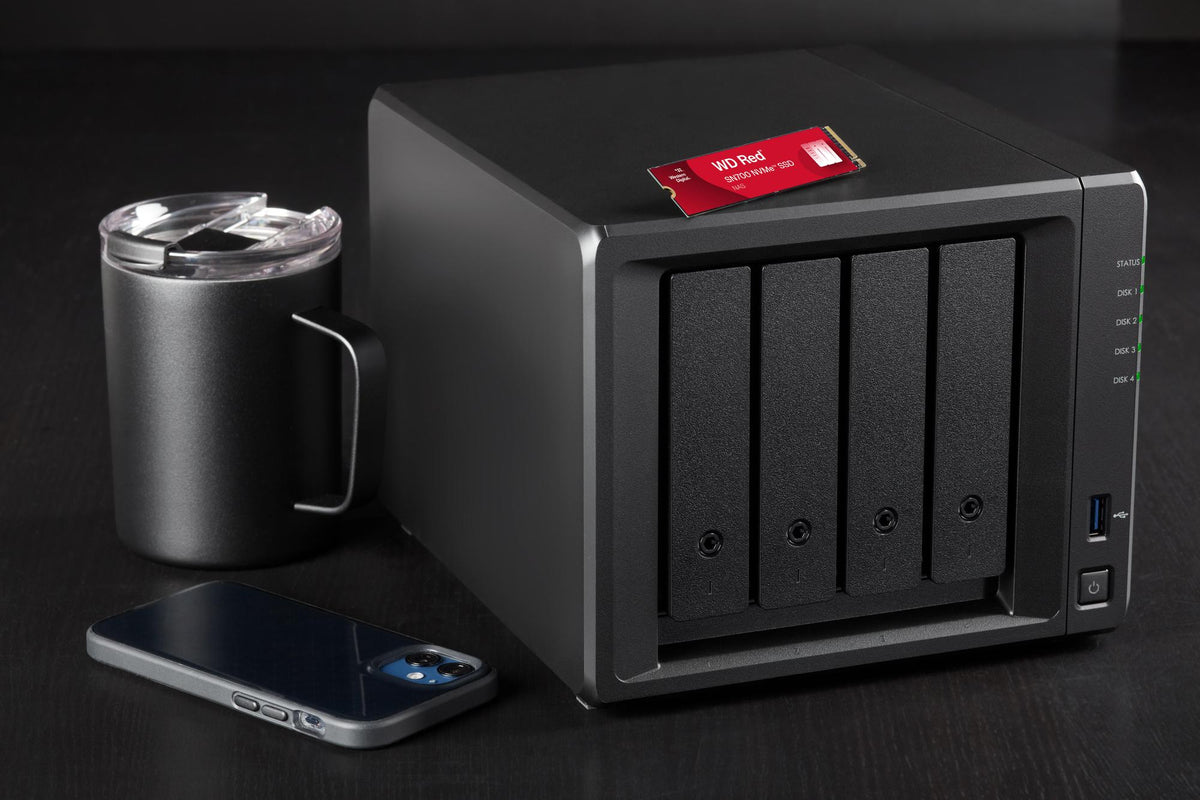 Disco SSD Western Digital M.2 SN700 2TB / WDS200T1R0C vermelho - imagem 4